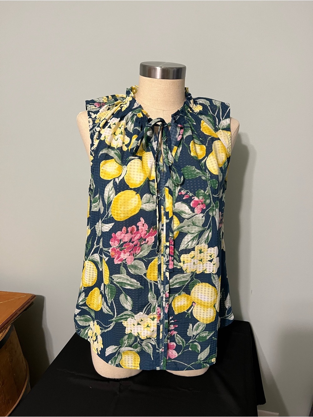 bobeau Navy Lemon & Floral Tie-Neck Sleeveless Blouse